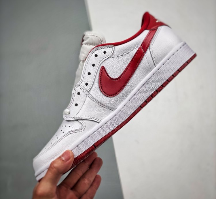 Air Jordan 1 Retro Low White Varsity Red