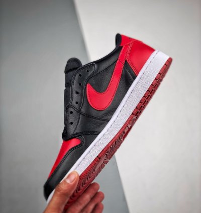Air Jordan 1 Retro Low Bred 2015