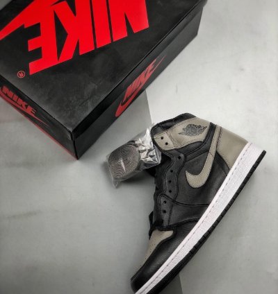 Air Jordan 1 Retro High Shadow 2018