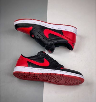 Air Jordan 1 Retro Low Bred 2015