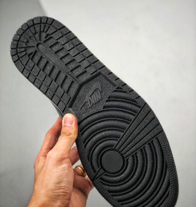 Air Jordan 1 Retro High Shadow 2018