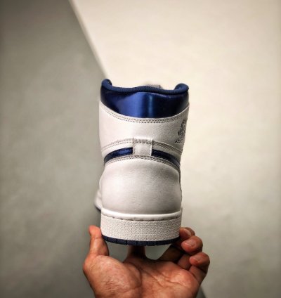 Air Jordan 1 Retro Metallic Navy 2016