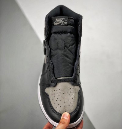 Air Jordan 1 Retro High Shadow 2018