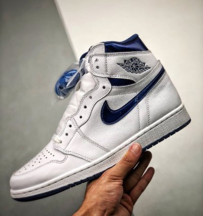 Air Jordan 1 Retro Metallic Navy 2016