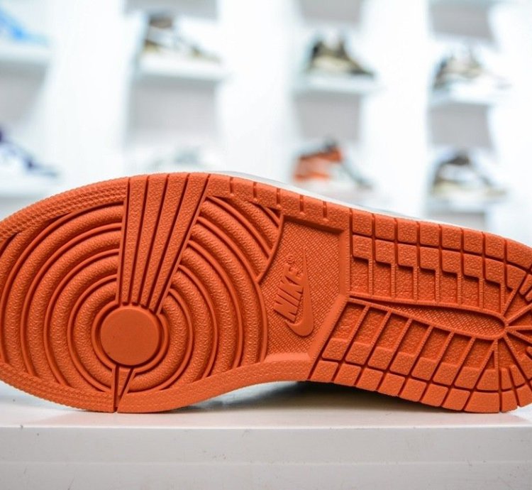 Air Jordan 1 Retro Reverse Shattered Backboard