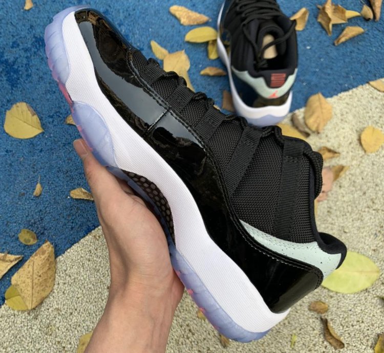 Air Jordan 11 Retro Low Infrared