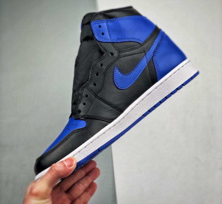 Air Jordan 1 Retro Royal 2017