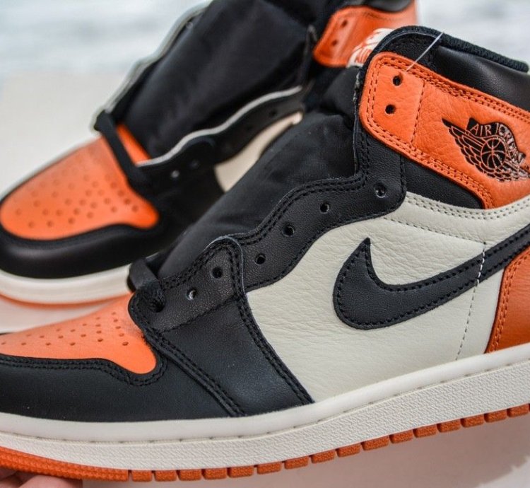 Air Jordan 1 Retro Reverse Shattered Backboard