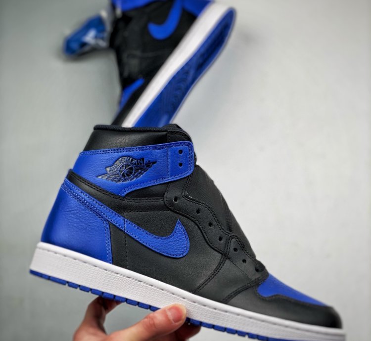 Air Jordan 1 Retro Royal 2017