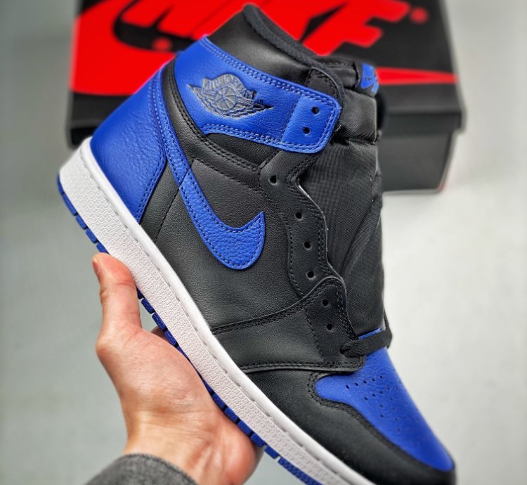 Air Jordan 1 Retro Royal 2017