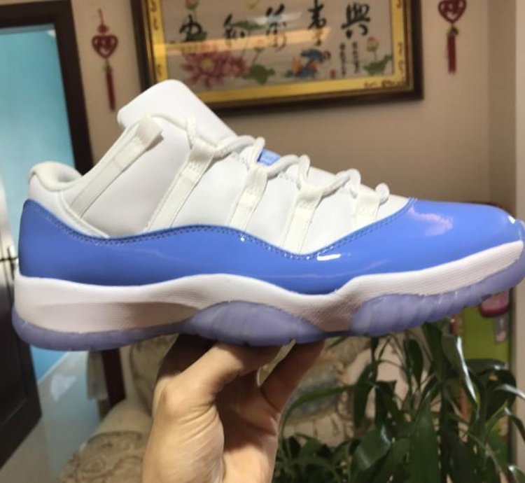 Air Jordan 11 Retro Low University Blue 2017