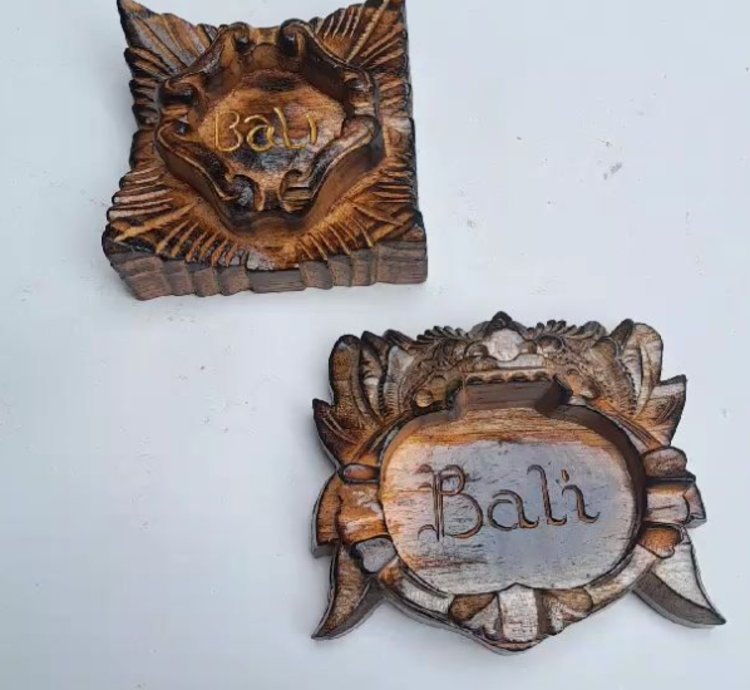 Unique Handicraft Balinese Barong Carved Wooden Ashtray