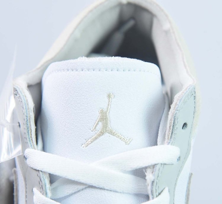 Air Jordan 1 Low Se Craft Inside Out Tech Grey