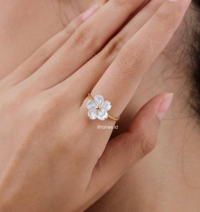Fior Flower Ring - Gold Plated