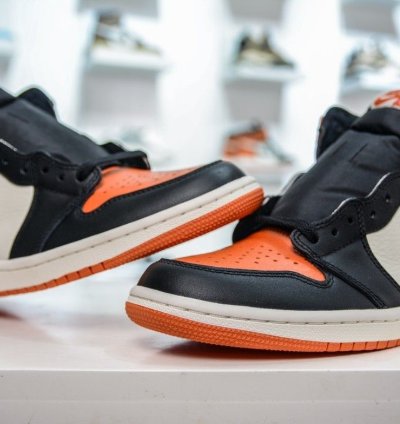 Air Jordan 1 Retro Reverse Shattered Backboard