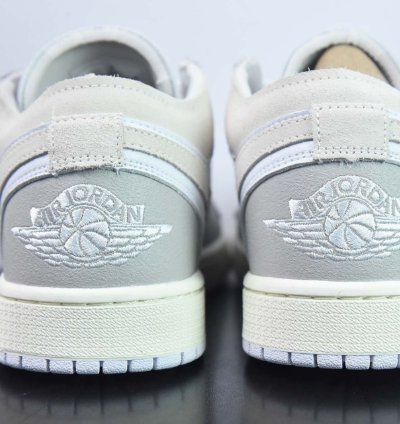 Air Jordan 1 Low Se Craft Inside Out Tech Grey