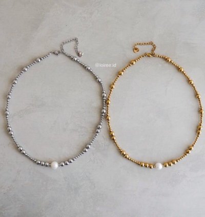 Caine Natural Pearl Beads Necklace - Gold Plated - Silver