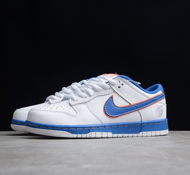 Nike Sb Dunk Low Medicom 1