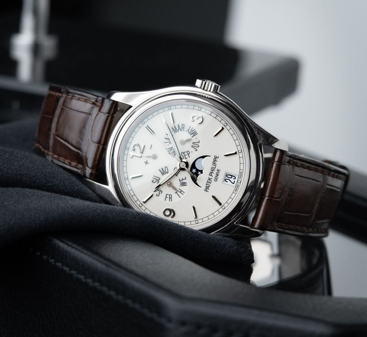 Patek Philippe Annual Calendar 5146g Moon Phase White Gold Ivory Dial 39mm