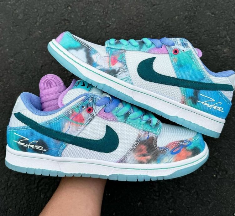 Futura Laboratories X Nike Sb Dunk Low