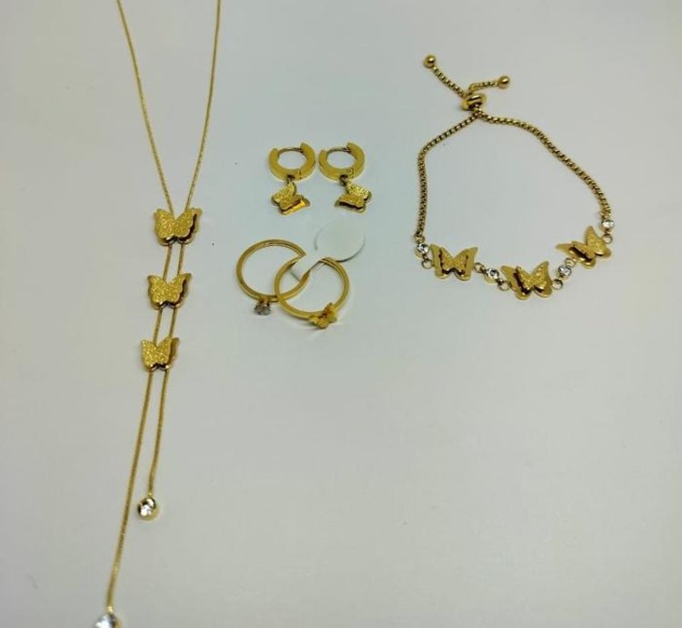 Trendy Butterfly Accessory Set In Anti-rust Titanium Material