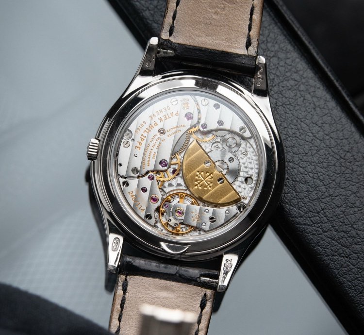 Patek Philippe Perpetual Calendar 5140g Thin White Gold Silver Dial 372mm