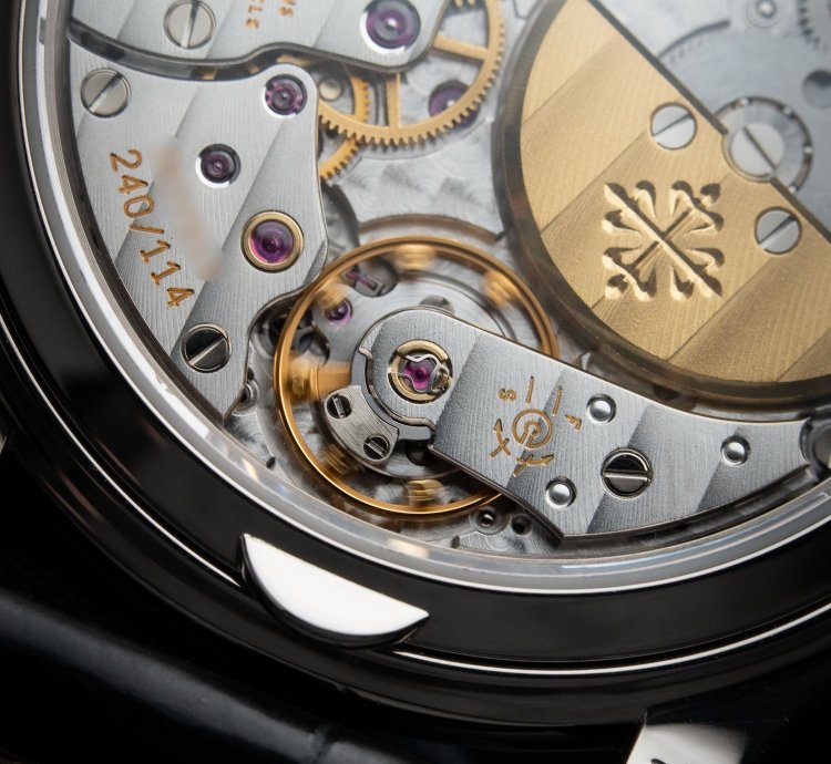 Patek Philippe Perpetual Calendar 5140g Thin White Gold Silver Dial 372mm