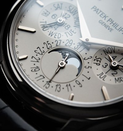 Patek Philippe Perpetual Calendar 5140g Thin White Gold Silver Dial 372mm