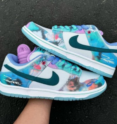 Futura Laboratories X Nike Sb Dunk Low