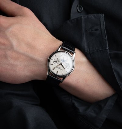 Patek Philippe Perpetual Calendar 5140g Thin White Gold Silver Dial 372mm