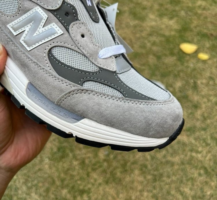 New Balance 992 Made In Usa Sneaker In The Classic Grey