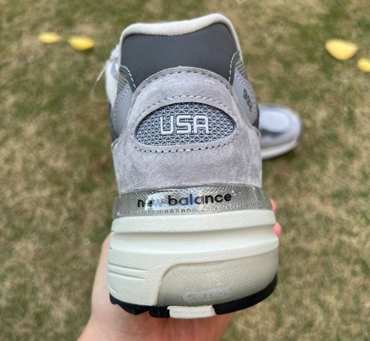 New Balance 992 Made In Usa Sneaker In The Classic Grey