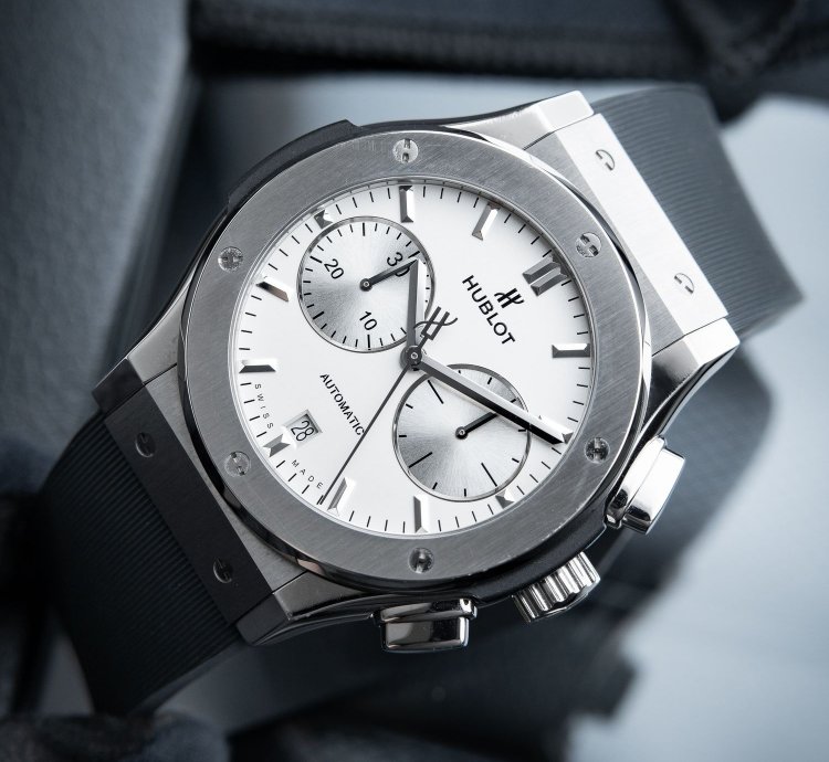Hublot Classic Fusion Chronograph Opaline 2023 Titanium Rubber Automatic 45mm