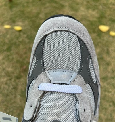 New Balance 992 Made In Usa Sneaker In The Classic Grey
