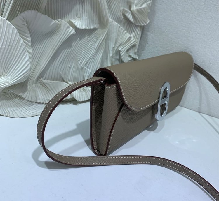 Hermes Maillon To Go Wallet Palladium Plated Etoupe