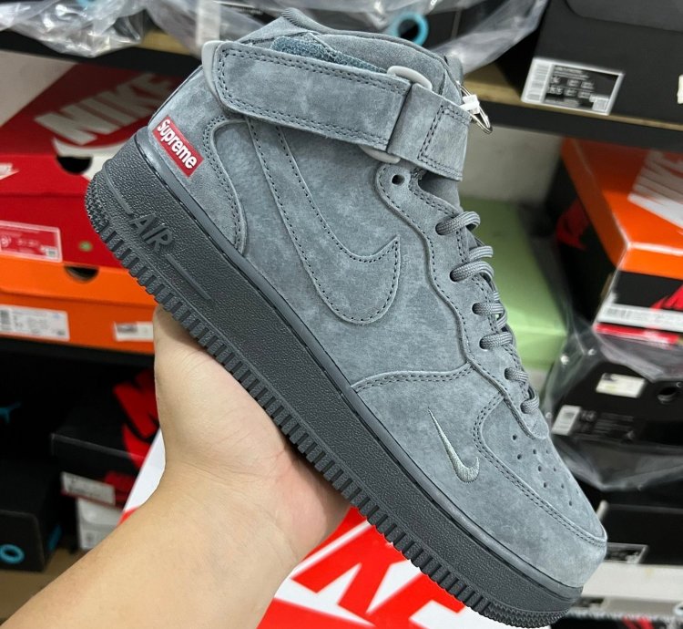 Nike Air Force 1 Mid Supreme Grey
