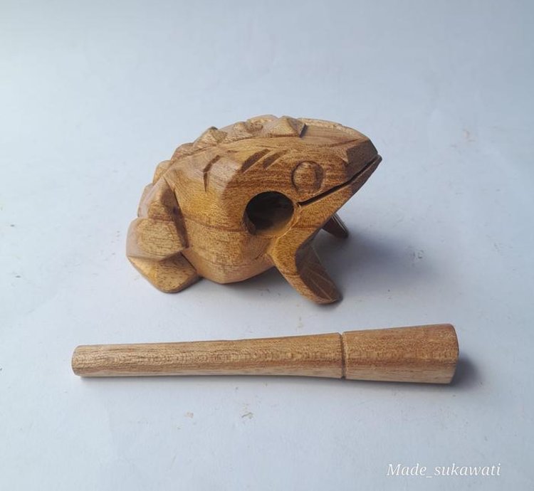Balinese Handicraft Musical Frog - Natural Length 8cm