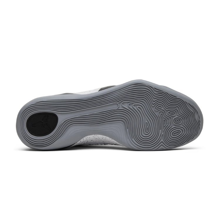 Kobe 9 Elite Low Beethoven Shoes