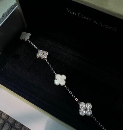 Braclet