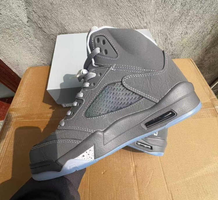 Nike Air Jordan 5 Retro Wolf Grey