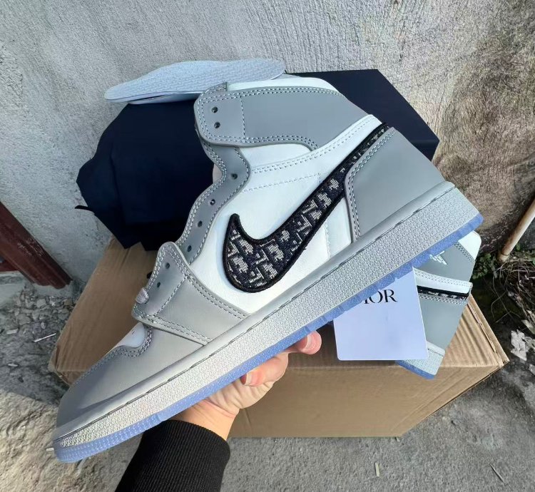 Nike Air Jordan 1 High Og Dior