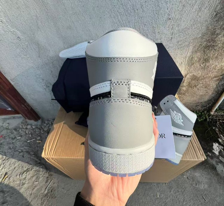Nike Air Jordan 1 High Og Dior