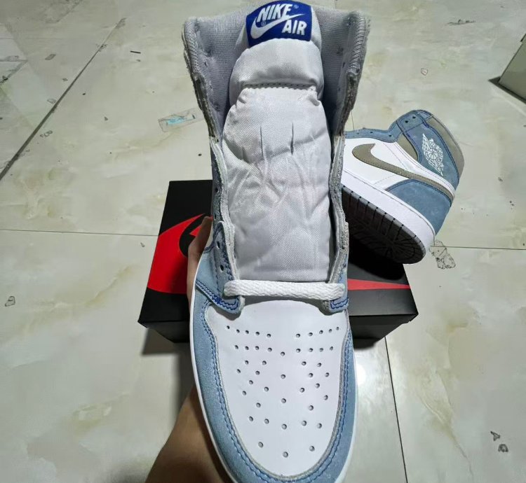 Nike Air Jordan 1 High Og Retro Hyper Royal