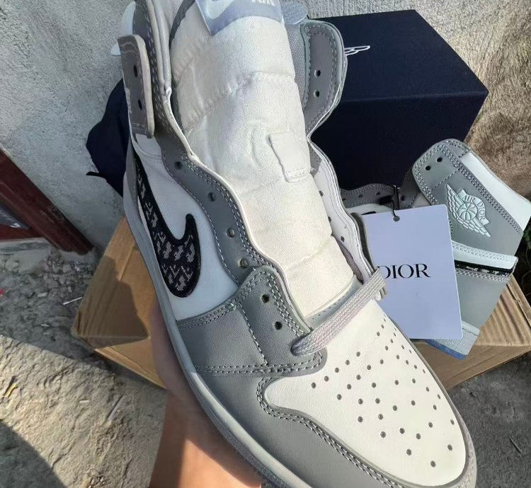 Nike Air Jordan 1 High Og Dior