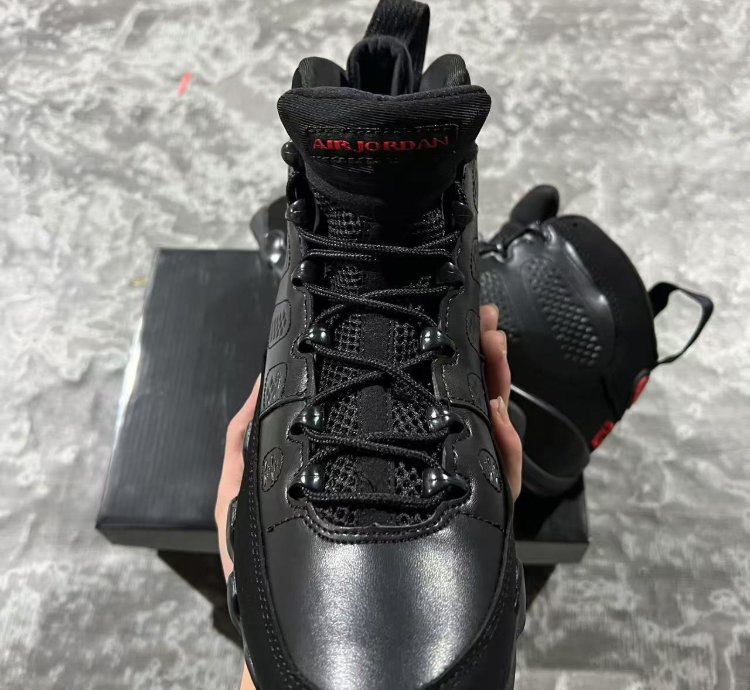 Air Jordan 9 Retro Bred