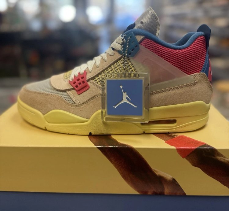 Air Jordan 4 Retro Union Guava Ice