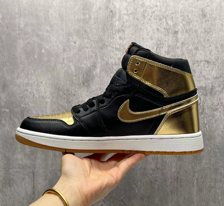 Jordan 1 High Og Metallic Gold Mens Shoes
