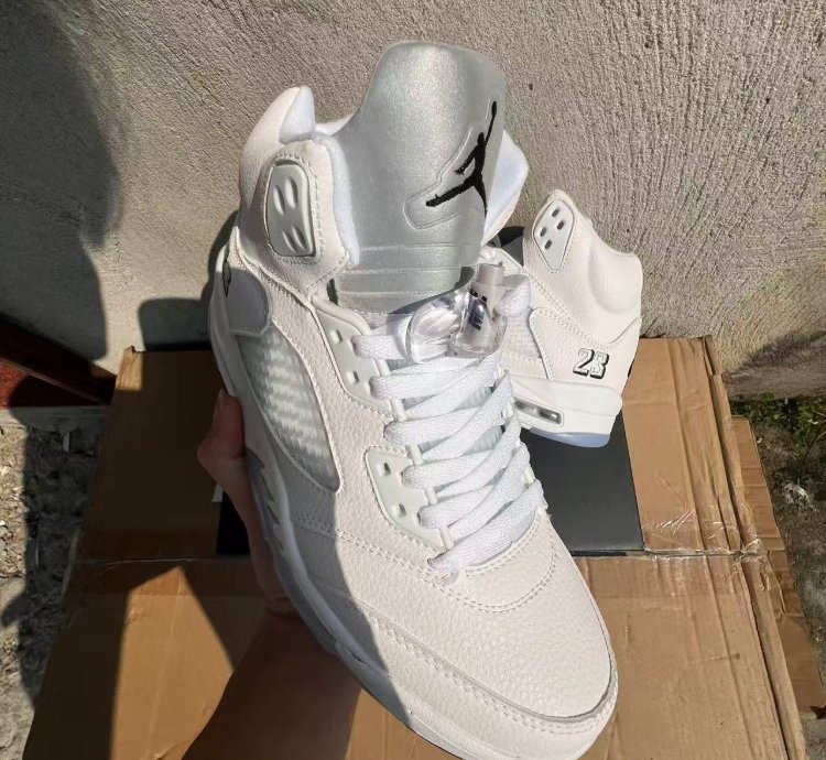 Nike Air Jordan 5 Retro White Metallic