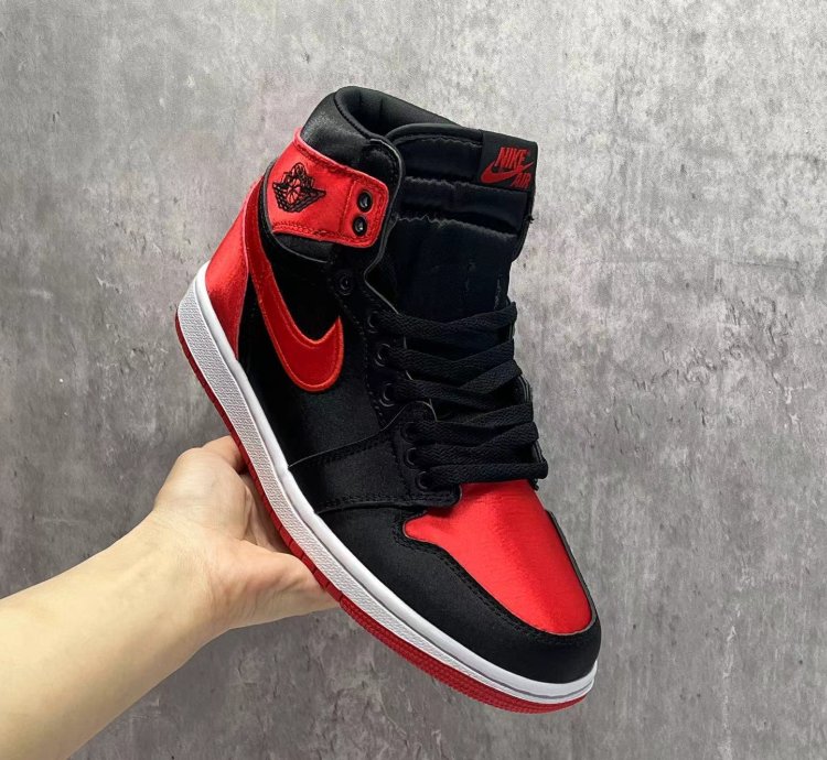 Jordan 1 High Og Satin Bred Mens Shoes
