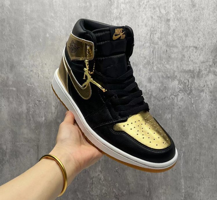 Jordan 1 High Og Metallic Gold Mens Shoes